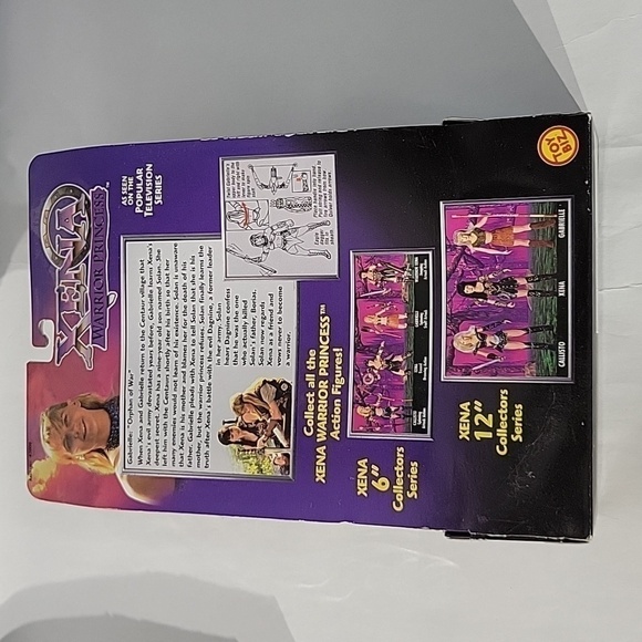 Toy Biz, Xena Warrior Huntress, Gabrielle Orphan of War, & Harem Xena w/ Pillar - Picture 13 of 17